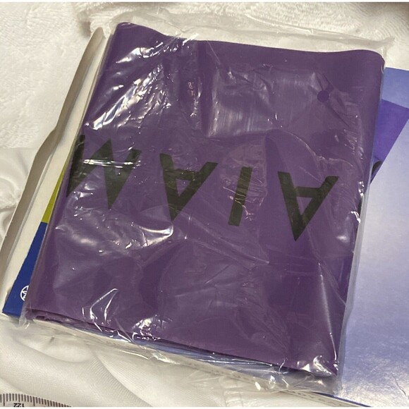 GAIAM Pilates Powerhouse Collection 3-DVD Boxed Set & Body Band Mind Body Health - Picture 10 of 13